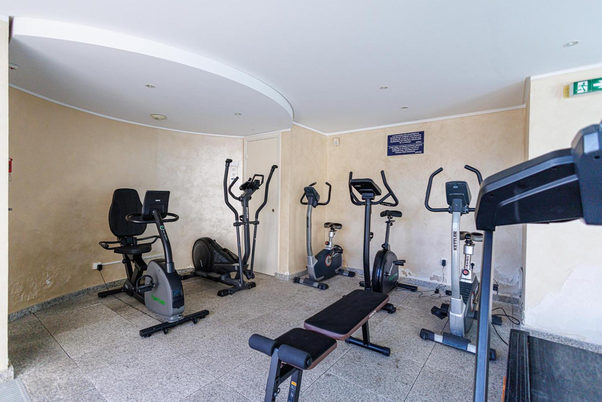 Le Victoria, Elegant T2 Au Bord Des Plages, Piscine, Sauna Menton Exterior foto